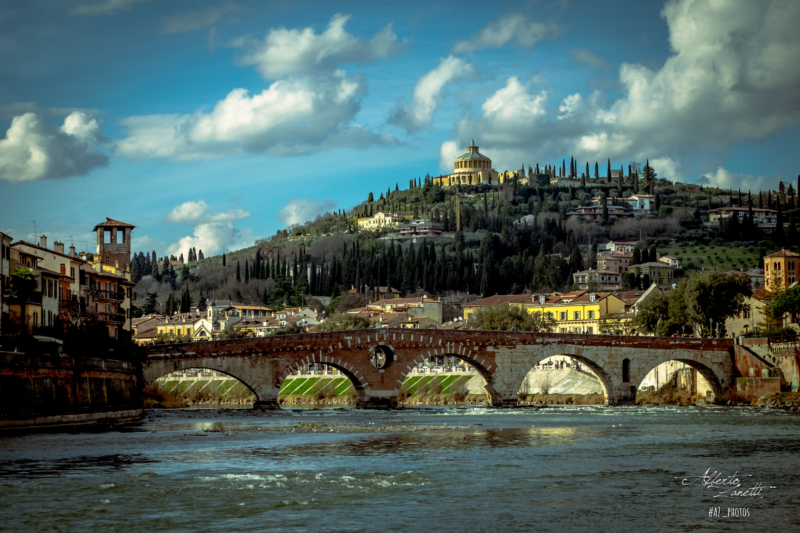 Ponte Pietra, Verona